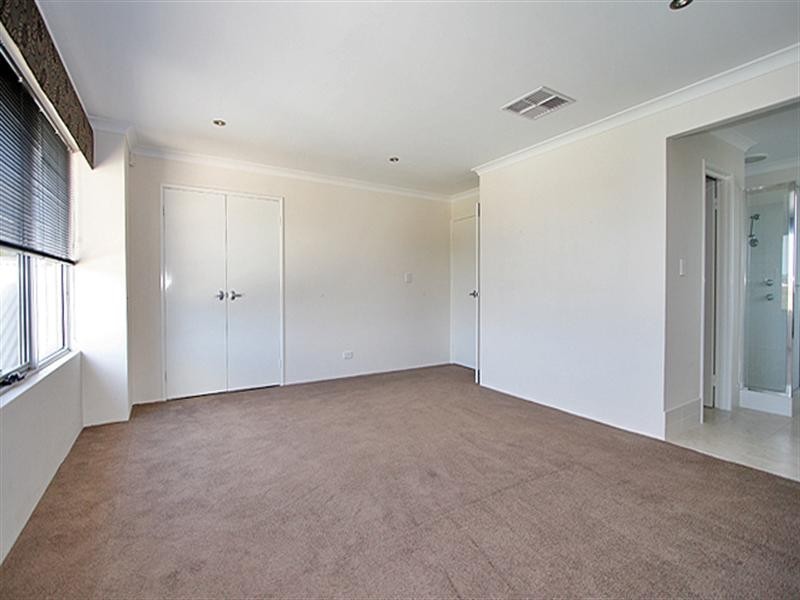 72 Northport Boulevard, Wannanup WA 6210