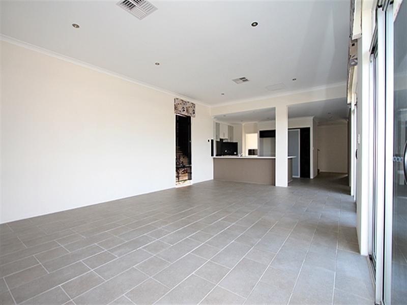 72 Northport Boulevard, Wannanup WA 6210