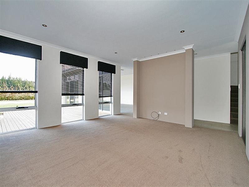 72 Northport Boulevard, Wannanup WA 6210