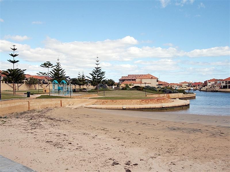 72 Northport Boulevard, Wannanup WA 6210