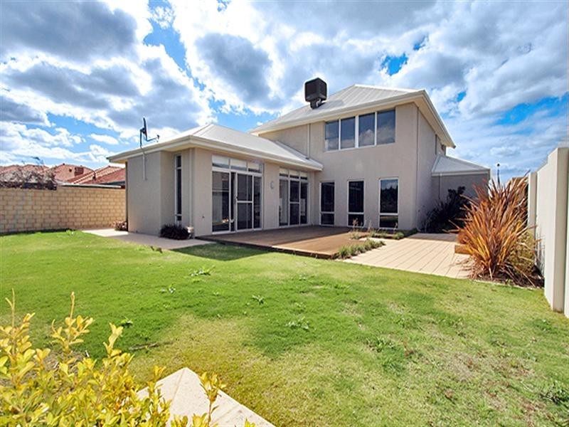 72 Northport Boulevard, Wannanup WA 6210