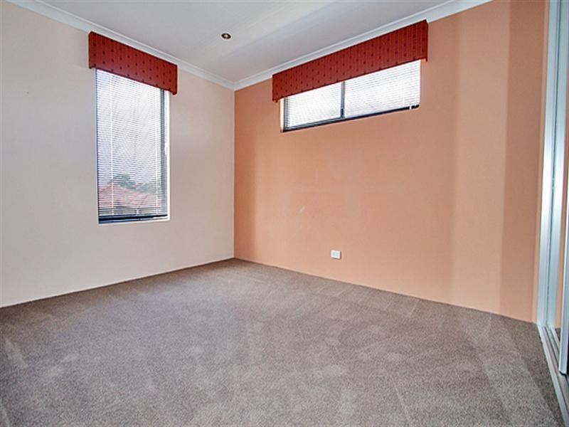 72 Northport Boulevard, Wannanup WA 6210