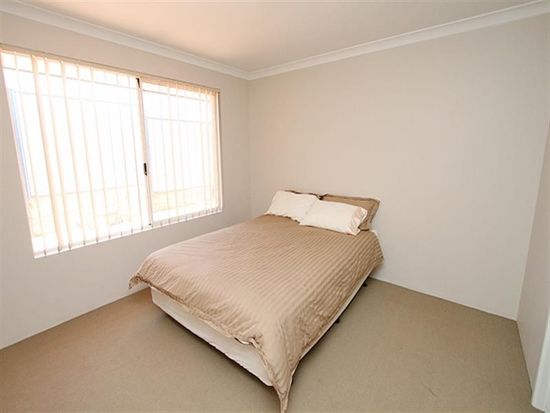 29 Jester Pkwy, Meadow Springs WA 6210