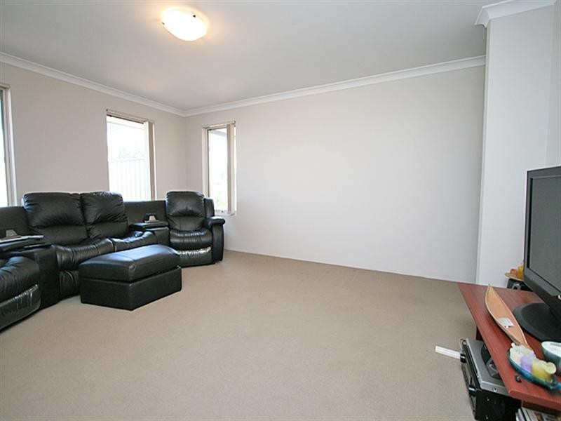 29 Jester Pkwy, Meadow Springs WA 6210