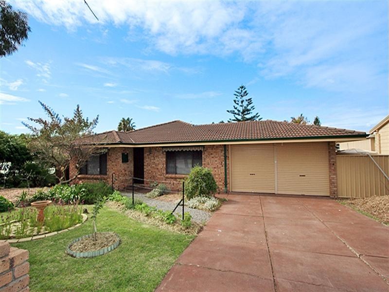 12 Oakdale Close, Halls Head WA 6210
