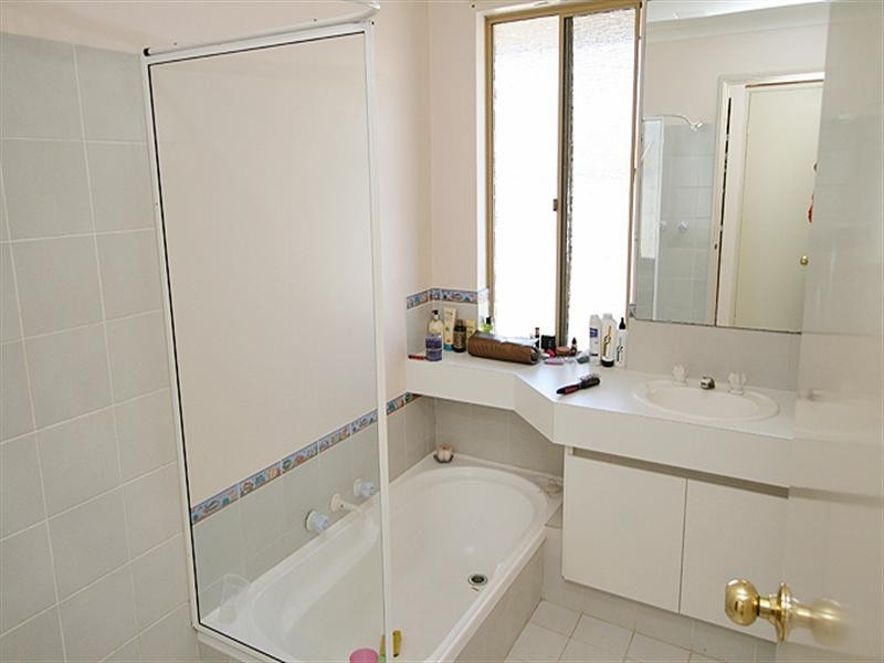 8 Sage Court, Halls Head WA 6210