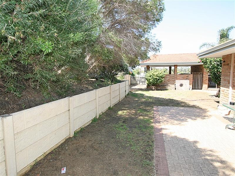 8 Sage Court, Halls Head WA 6210