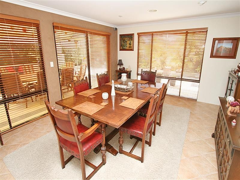 17 Castaway Cove, Halls Head WA 6210