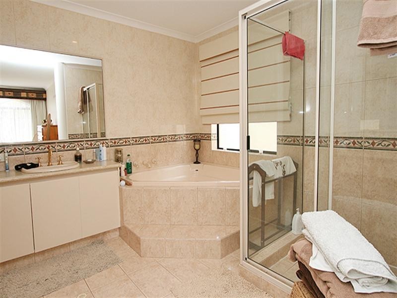 17 Castaway Cove, Halls Head WA 6210