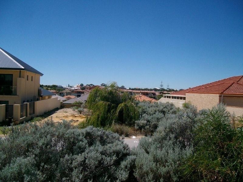 6 Alexis Circle, Wannanup WA 6210