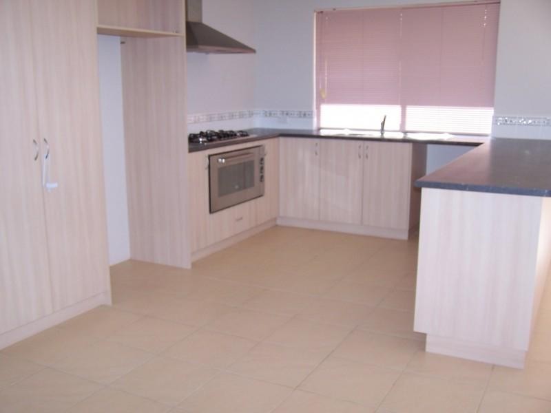 37 Batavia Avenue, Wannanup WA 6210