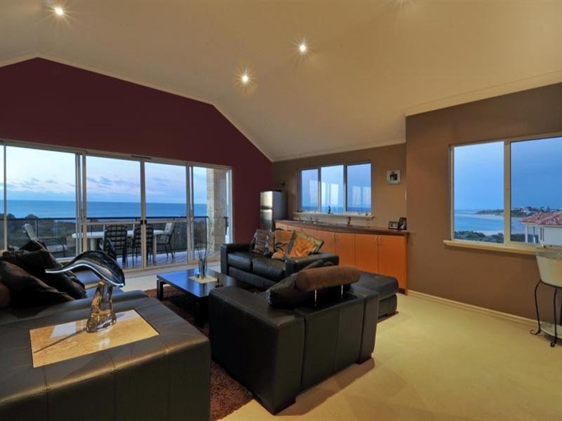 22 Alexis Circle, Wannanup WA 6210