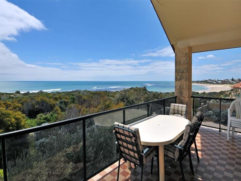 22 Alexis Circle, Wannanup WA 6210