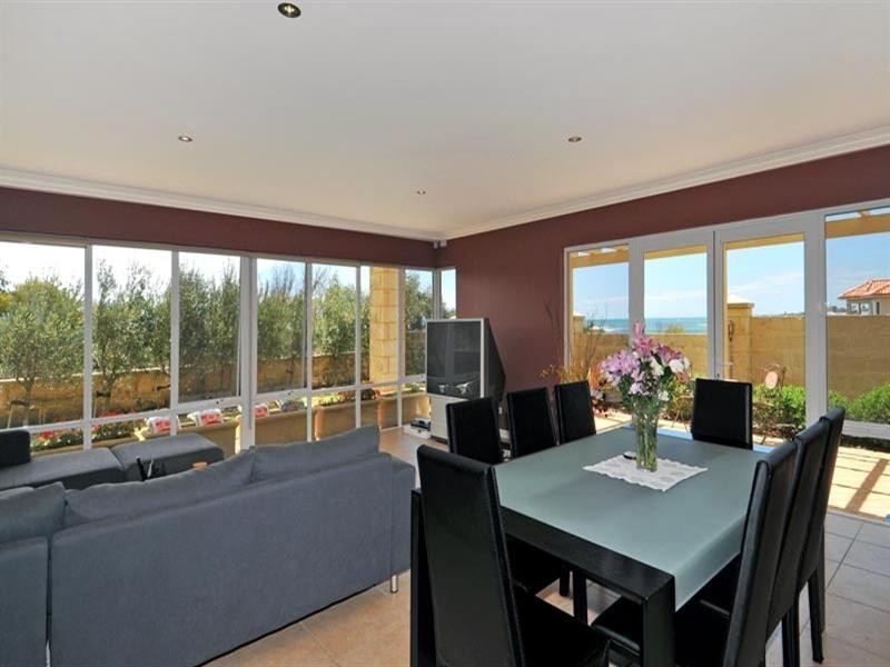 22 Alexis Circle, Wannanup WA 6210