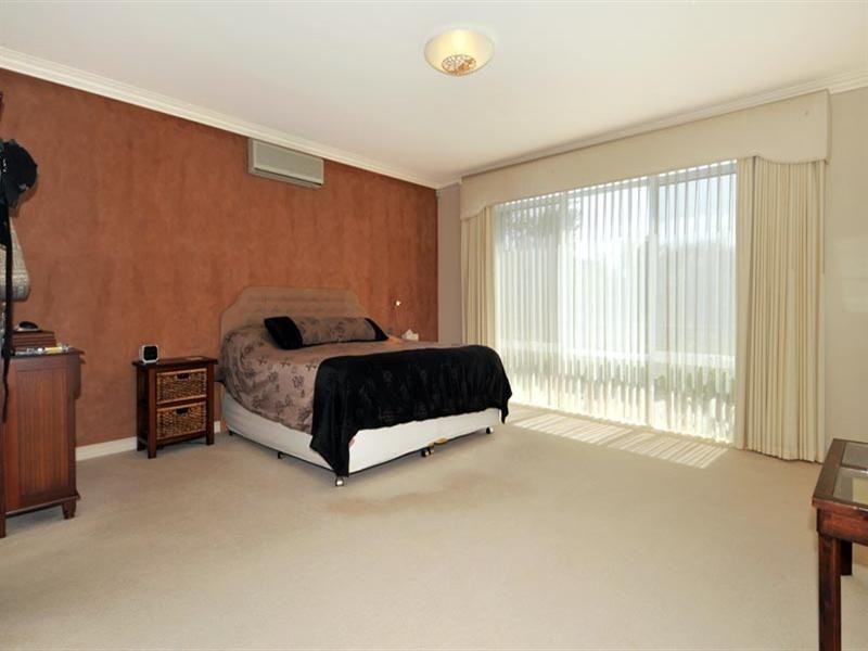 22 Alexis Circle, Wannanup WA 6210