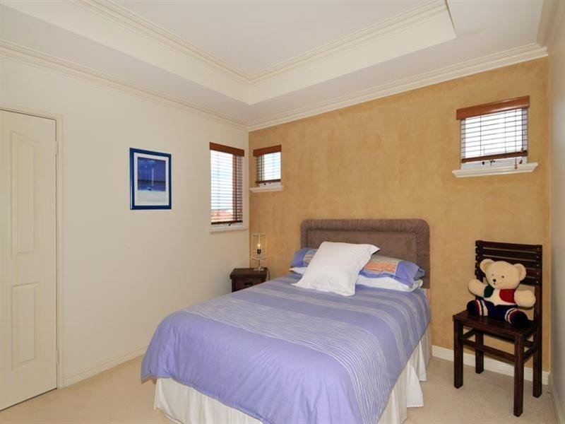 22 Alexis Circle, Wannanup WA 6210