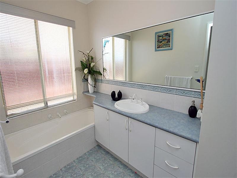 10 Capricorn Mews, Halls Head WA 6210