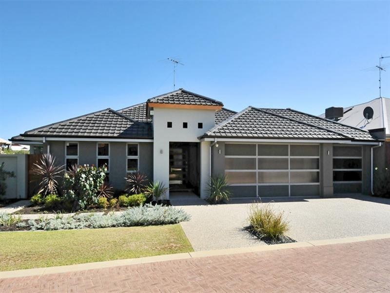 24 Honeymyrtle Grange, Halls Head WA 6210