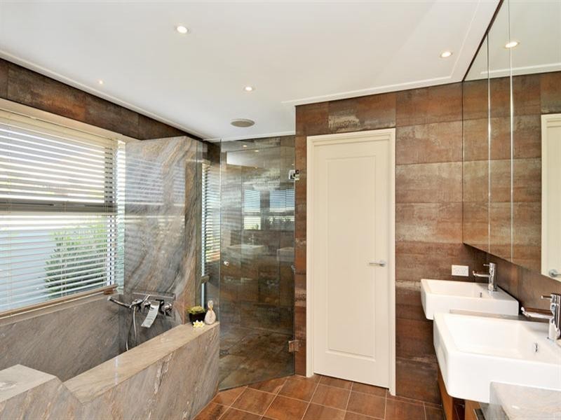 24 Honeymyrtle Grange, Halls Head WA 6210