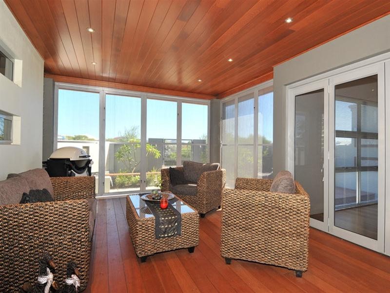 24 Honeymyrtle Grange, Halls Head WA 6210