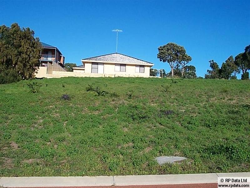 13 Peppertree Close, Wannanup WA 6210