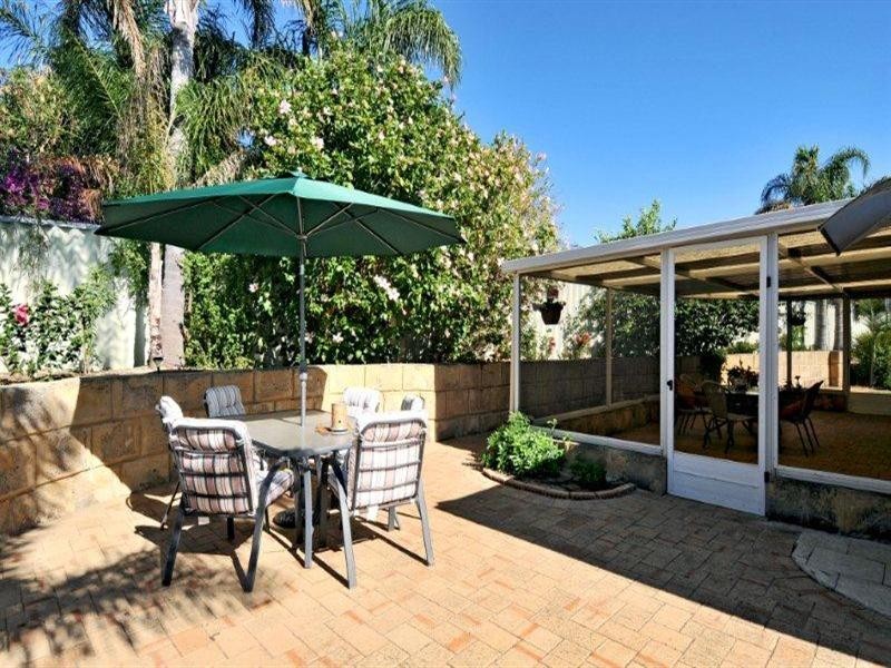 13 Amulla Court, Halls Head WA 6210