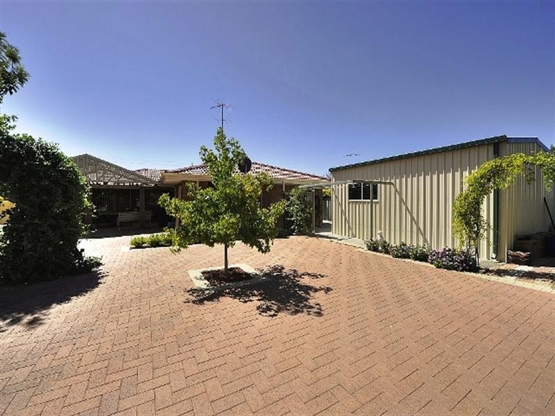 65 LESLIE Street, Dudley Park WA 6210