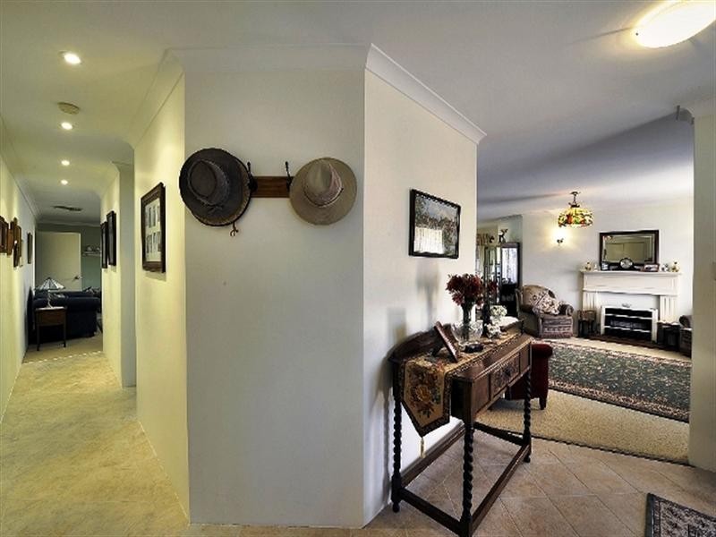 65 LESLIE Street, Dudley Park WA 6210