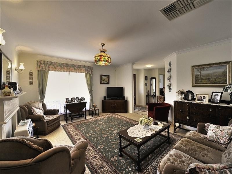 65 LESLIE Street, Dudley Park WA 6210