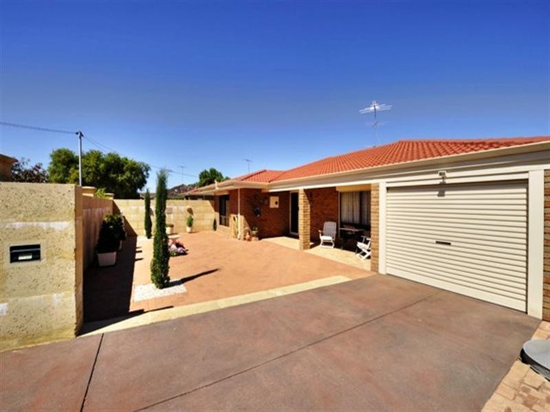 65 LESLIE Street, Dudley Park WA 6210