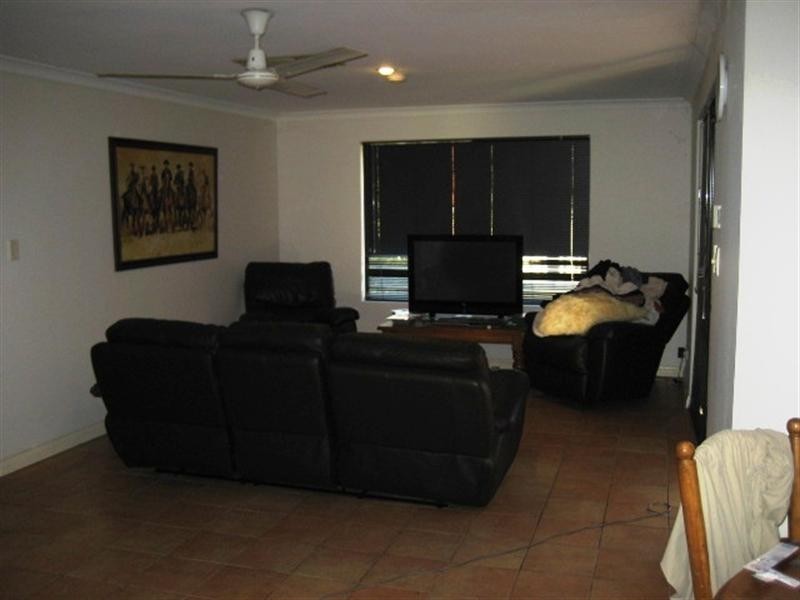 6 Peron Place, San Remo WA 6210