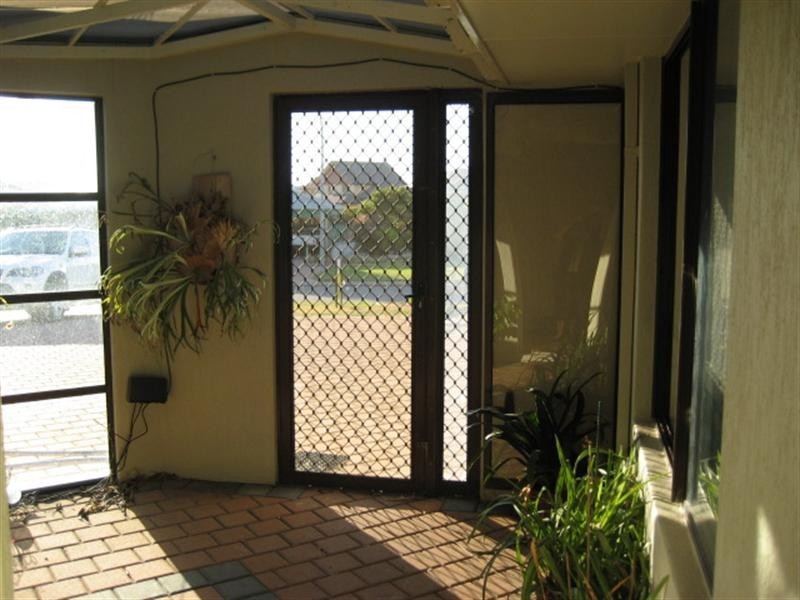 6 Peron Place, San Remo WA 6210