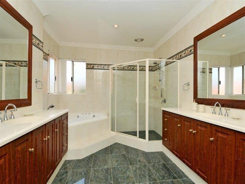 16 Baudin Way, Wannanup WA 6210