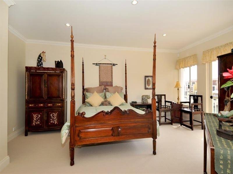 16 Baudin Way, Wannanup WA 6210