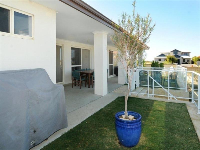 56 SANDPIPER ISLAND Retreat, Wannanup WA 6210