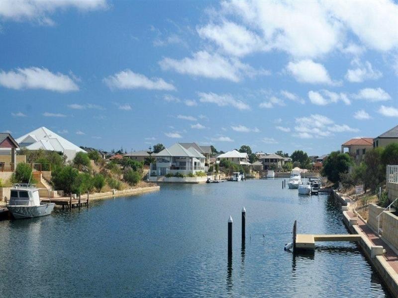 56 SANDPIPER ISLAND Retreat, Wannanup WA 6210
