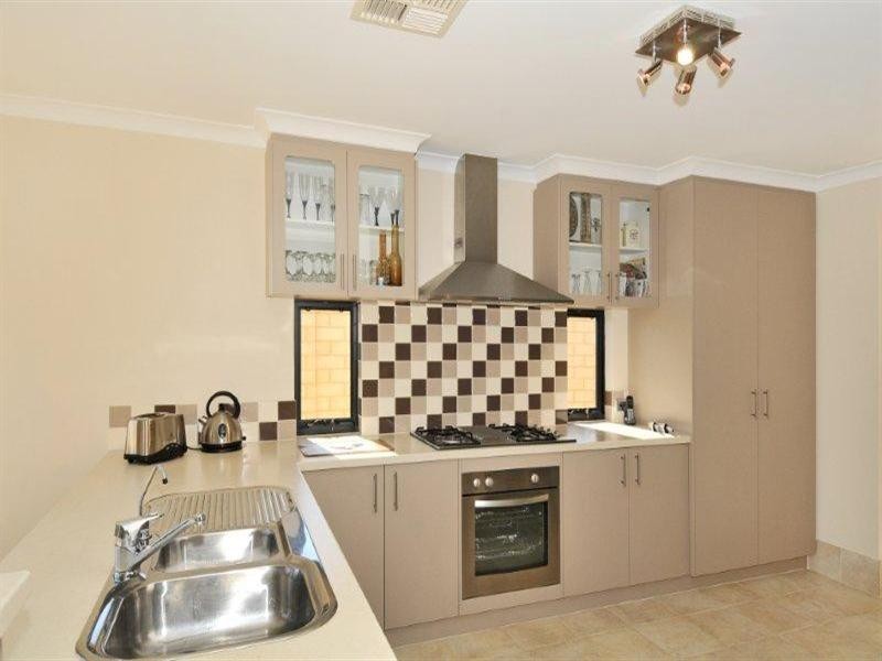 70 Carissa Turn, Halls Head WA 6210