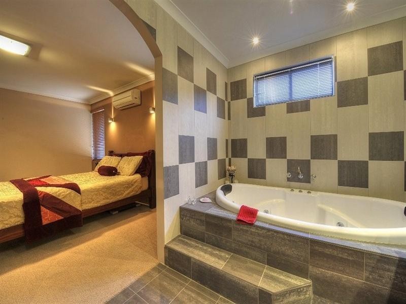 4 ANNIE Place, Mandurah WA 6210