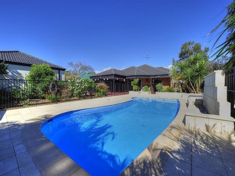 4 ANNIE Place, Mandurah WA 6210