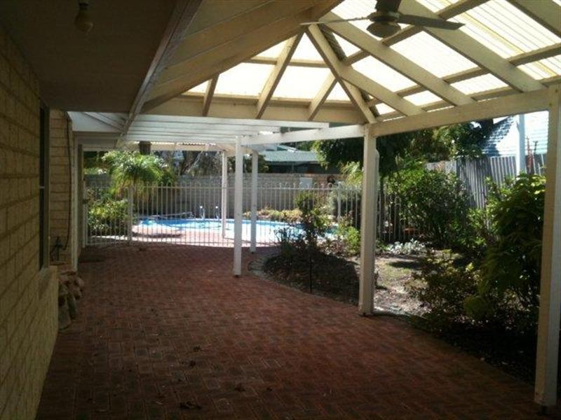 15 Fairfield Way, Halls Head WA 6210