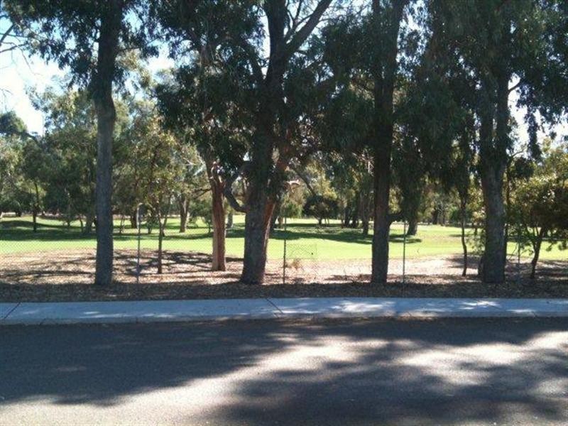 15 Fairfield Way, Halls Head WA 6210