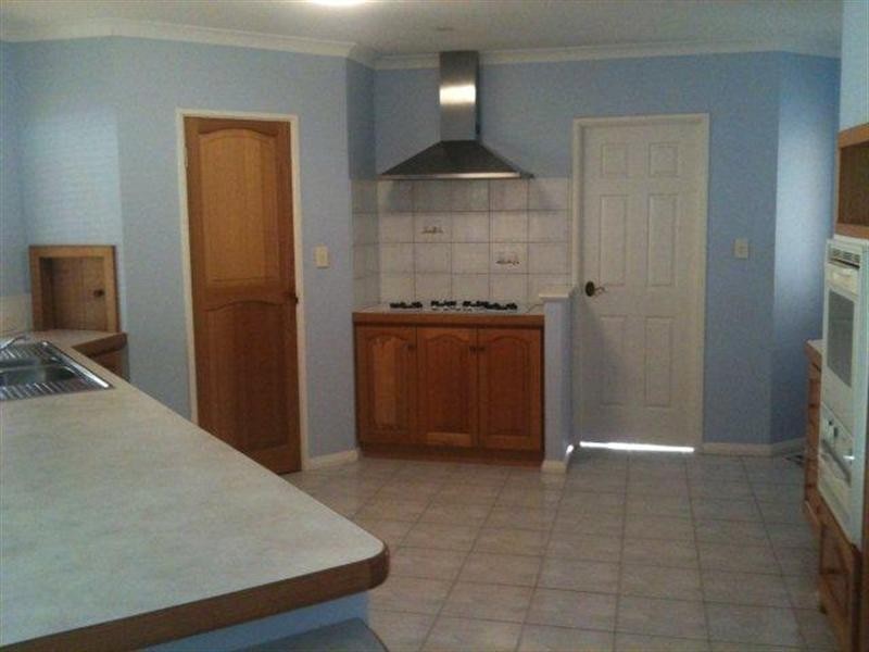 15 Fairfield Way, Halls Head WA 6210