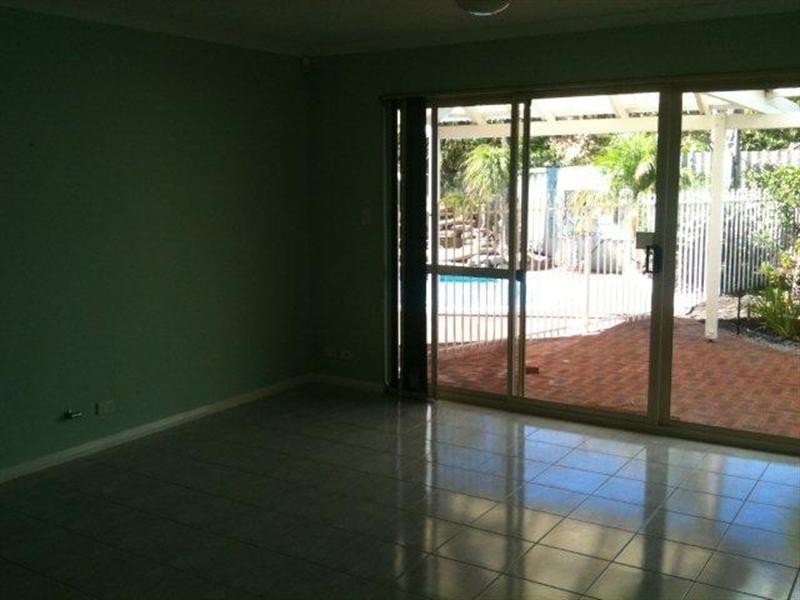 15 Fairfield Way, Halls Head WA 6210