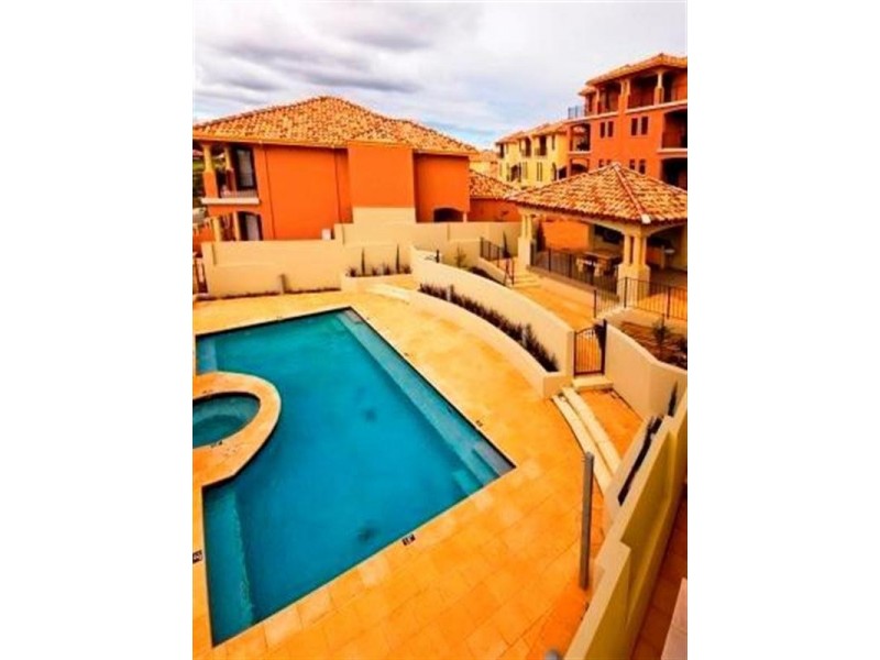 18/2 The Pass, Dawesville WA 6211