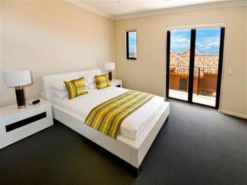 18/2 The Pass, Dawesville WA 6211