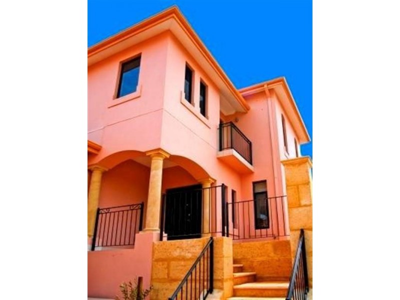 18/2 The Pass, Dawesville WA 6211