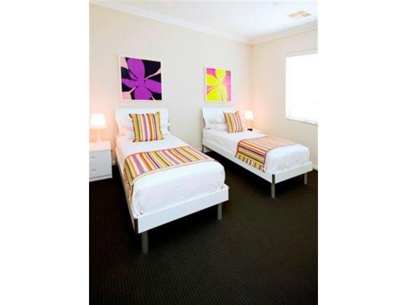 18/2 The Pass, Dawesville WA 6211