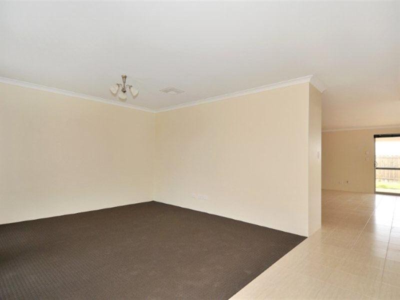 32 Carissa Turn, Halls Head WA 6210