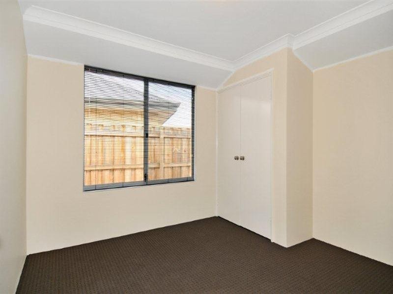 32 Carissa Turn, Halls Head WA 6210