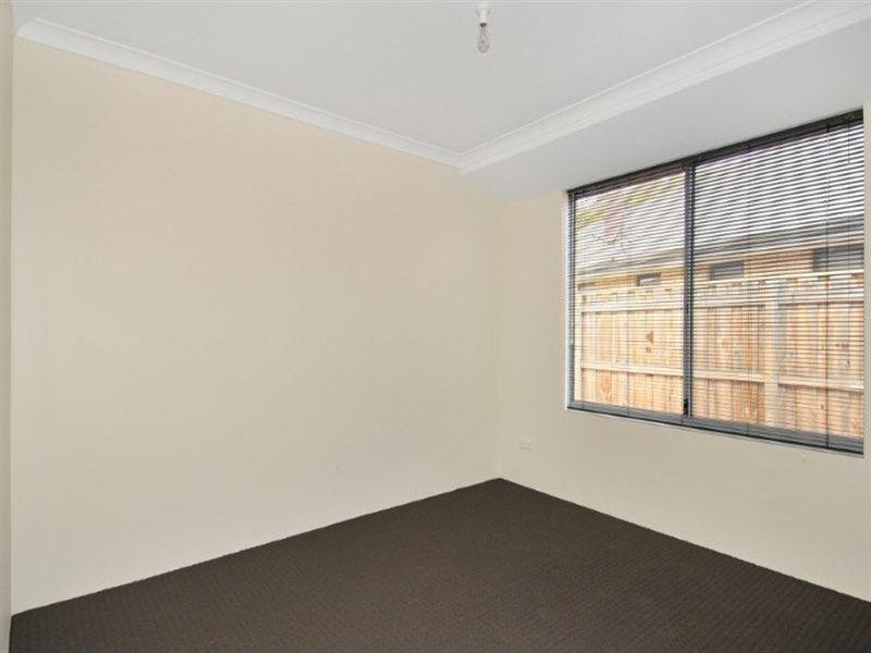 32 Carissa Turn, Halls Head WA 6210